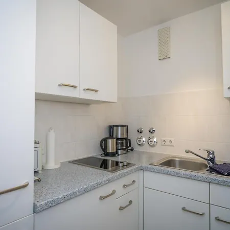 Haus-sylter-welle-8-85-ob Westerland