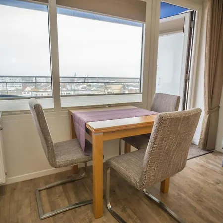 Haus-sylter-welle-8-85-ob * Westerland